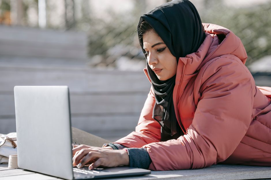 A new Muslim learning Quran with a teacher online
